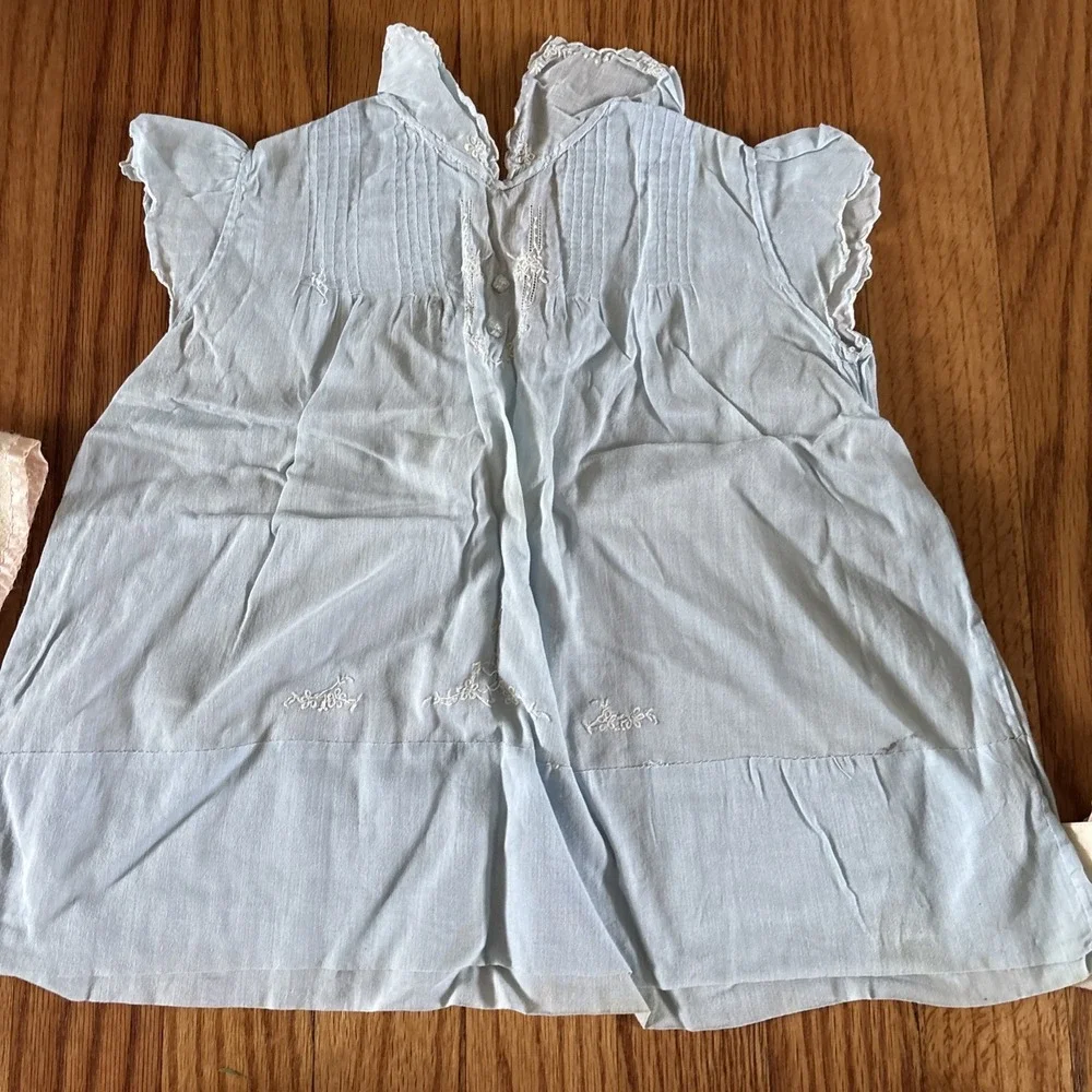 4 ANTIQUE VICTORIAN WHITES BABY DRESSES LONG GOWNS SIZE 6 MOS TO 1 YR W/ Sweater